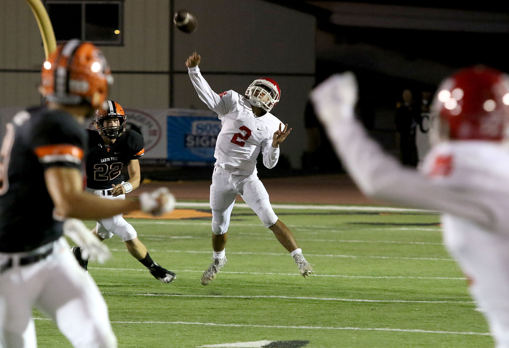 092917 SYHS vs SMHS fb 04.jpg
